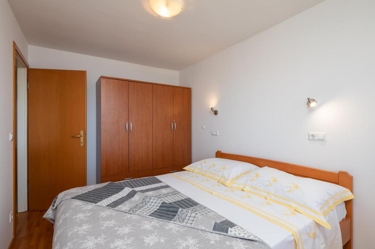 Sunny Vista Apartment Omis Exterior photo